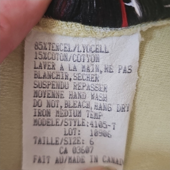 Vintage Ultra 13" High Waist Softgirl Butter Yellow Shorts, Vintage Size 6 - Picture 11 of 13